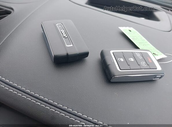 1C4RJKDG8M8156897 2021 JEEP GRAND CHEROKEE L Красный Вид панели приборов