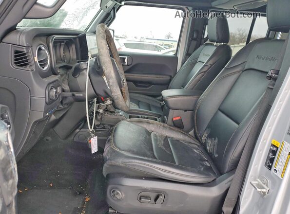 1C4RJXP60RW210714 2024 JEEP WRANGLER Silver Вид салону спереду
