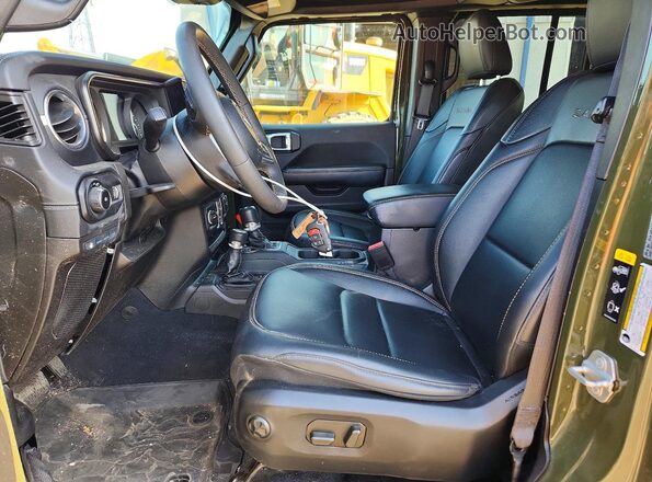 1C4RJXP69RW141716 2024 JEEP WRANGLER Зеленый Вид салона спереди