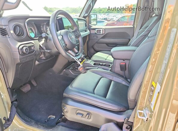 1C4RJXSJ8SW545155 2025 JEEP WRANGLER Green Front interior view