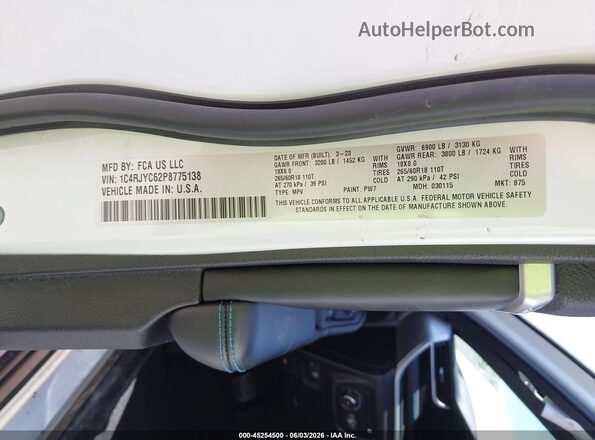 1C4RJYC62P8775138 2023 JEEP GRAND CHEROKEE 4XE White Engine compartment view