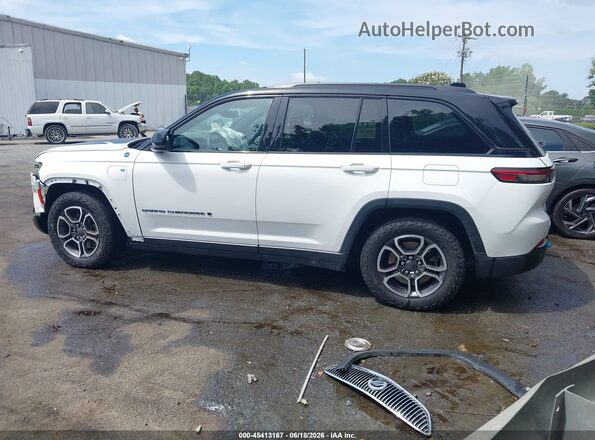 1C4RJYC63N8767112 2022 JEEP GRAND CHEROKEE 4XE White 360 interior view