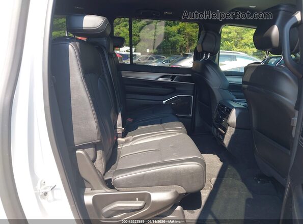 1C4SJSBP1TS174874 2026 JEEP GRAND WAGONEER L White VIN კოდის სტიკერის ხედი