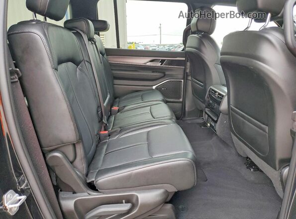 1C4SJSBP7SS537242 2025 JEEP WAGONEER Black Vista interior trasera