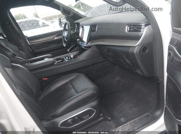 1C4SJSBP9RS186800 2024 JEEP WAGONEER L White Вид салону спереду