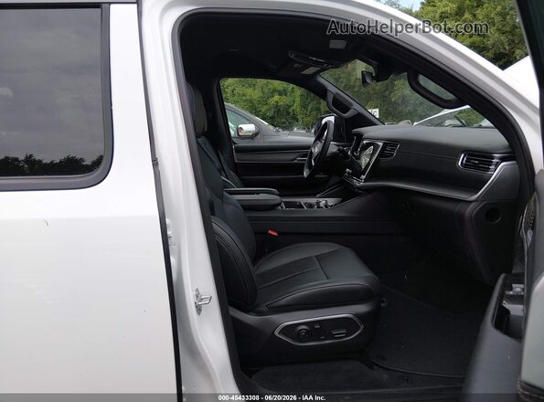 1C4SJVBP1TS166064 2026 JEEP GRAND WAGONEER White წინა სალონის ხედი