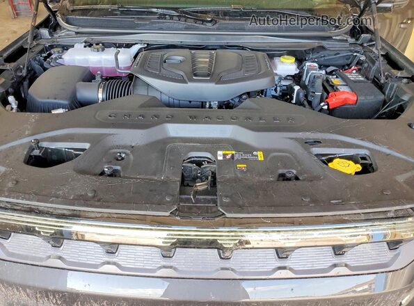 1C4SJVBP7TS179871 2026 JEEP GRAND Gray Vista del compartimento del motor