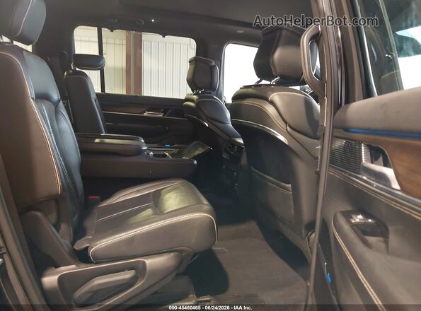 1C4SJVFJ0PS509863 2023 JEEP GRAND WAGONEER Black VIN կոդի պիտակի տեսք