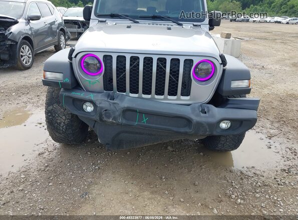 1C6HJTAG0LL121165 2020 JEEP GLADIATOR Silver Widok z przodu
