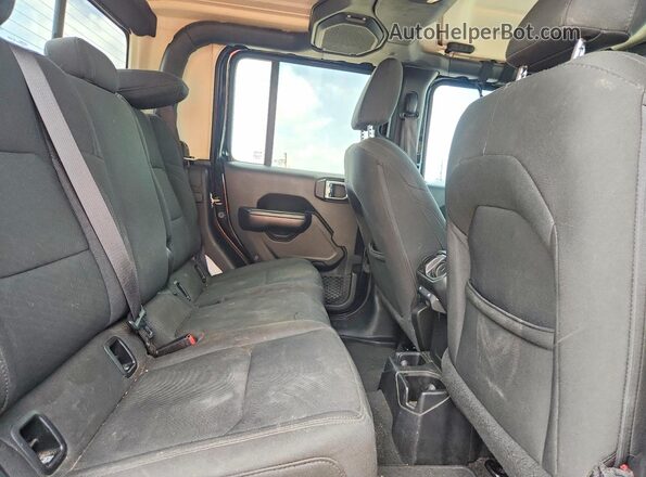 1C6HJTAG1LL116136 2020 JEEP GLADIATOR Black Widok tylnych siedzeń