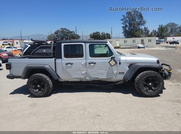 1C6HJTAG3PL561452 2023 JEEP GLADIATOR Silver Widok wnętrza z tyłu