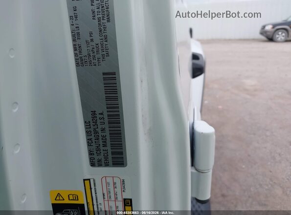 1C6HJTAG9PL542694 2023 JEEP GLADIATOR White Engine compartment view