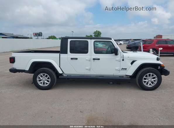 1C6HJTAG9PL542694 2023 JEEP GLADIATOR White Rear interior view