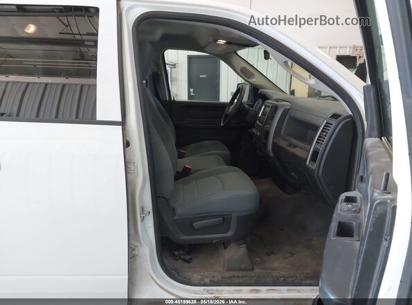 1C6RR6FG2HS614799 2017 RAM 1500 White Вид салону спереду