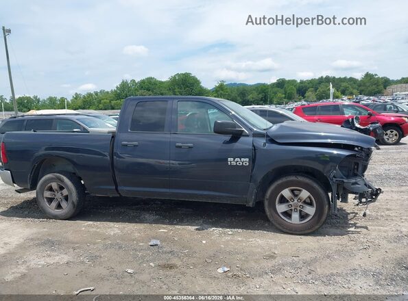 1C6RR6FG5JS299390 2018 RAM 1500 Gray Rear interior view