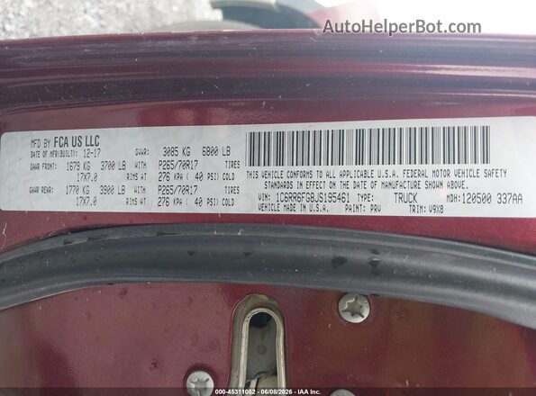 1C6RR6FG8JS195461 2018 RAM 1500 Maroon ძრავის განყოფილების ხედი