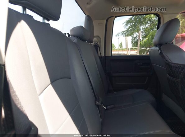 1C6RR6FG9JS339888 2018 RAM 1500 Black 