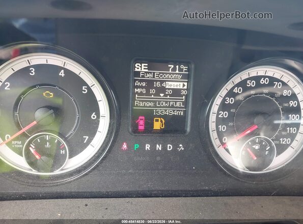 1C6RR6FT4HS744337 2017 RAM 1500 Red Հետևի նստատեղերի տեսք