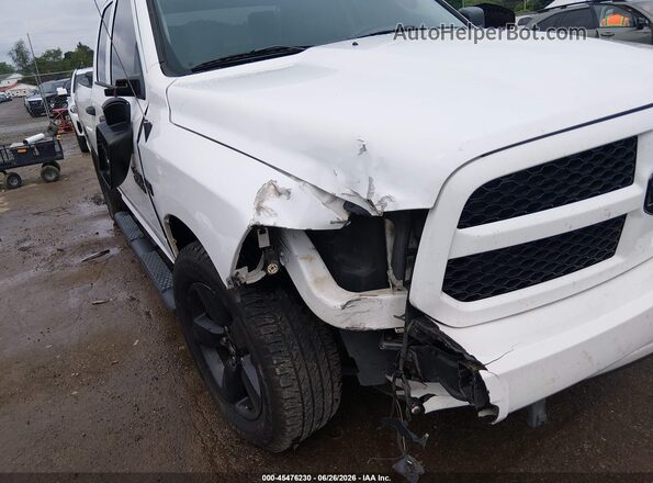 1C6RR6FT8JS244820 2018 RAM 1500 Белый Вид спереди