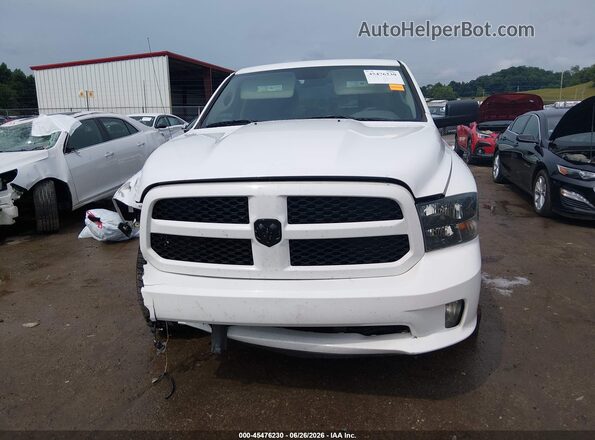 1C6RR6FT8JS244820 2018 RAM 1500 Белый Вид щитка приборов