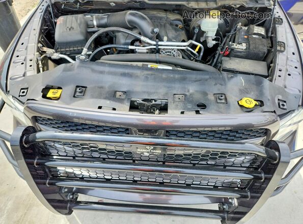 1C6RR6FTXJS193529 2018 RAM 1500 Gray Rear interior view