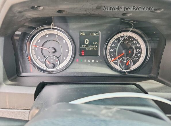 1C6RR6FTXJS193529 2018 RAM 1500 Gray Instrument cluster view