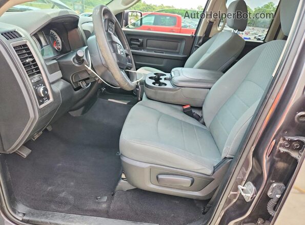 1C6RR6FTXJS193529 2018 RAM 1500 Gray Front interior view