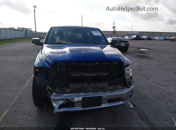 1C6RR6GT2JS161009 2018 RAM 1500 Синий Вид задней части салона
