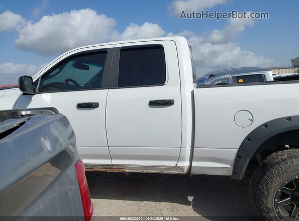1C6RR6GT5GS326575 2016 RAM 1500 White Widok wnętrza 360 stopni