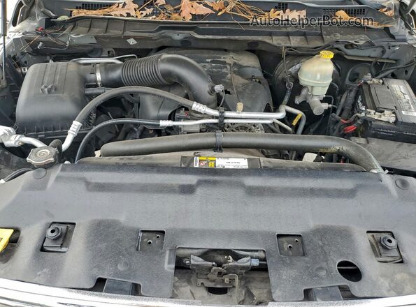 1C6RR6GT6GS326701 2016 RAM 1500 Silver Սալոնի հետևի տեսք