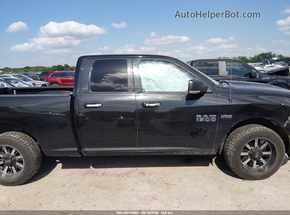 1C6RR6GT8JS274950 2018 RAM 1500 Black Вид задньої частини салону