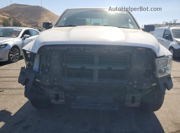 1C6RR6GTXJS157130 2018 RAM 1500 White Vista frontal