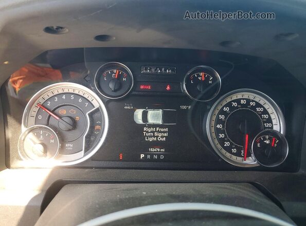 1C6RR6GTXJS157130 2018 RAM 1500 White Vista del cuadro de instrumentos
