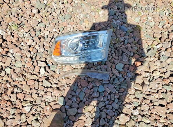1C6RR6JT8HS820018 2017 RAM 1500 Silver 