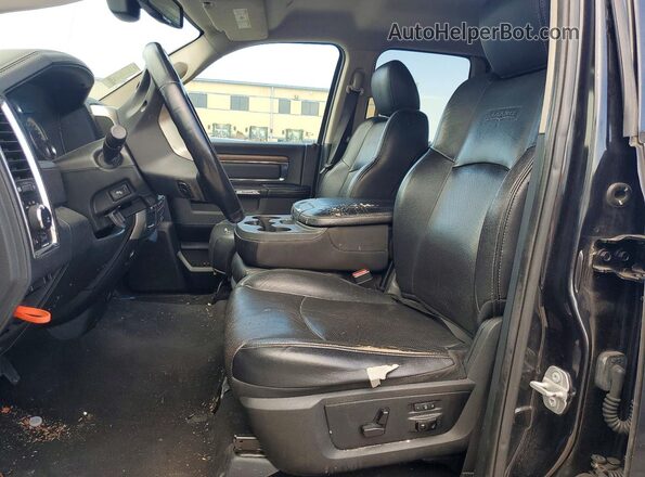1C6RR6JTXHS819971 2017 RAM 1500 Black Front interior view