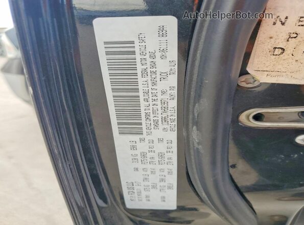 1C6RR6JTXHS819971 2017 RAM 1500 Black Engine compartment view