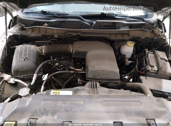 1C6RR6KG1JS317230 2018 RAM 1500 Silver Հետևի տեսք
