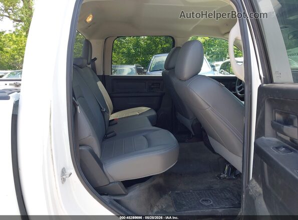 1C6RR6KG8JS303633 2018 RAM 1500 White VIN sticker view