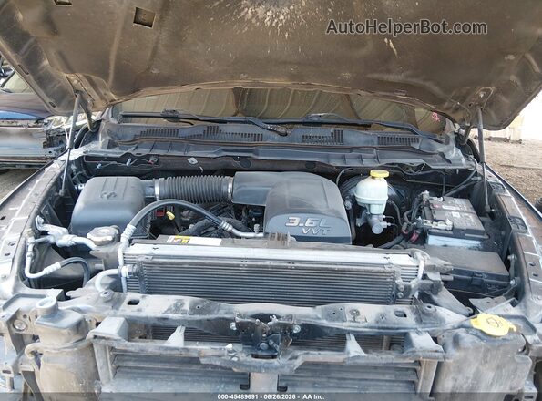 1C6RR6KG9HS804881 2017 RAM 1500 Gray Вид ззаду