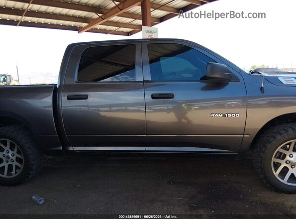 1C6RR6KG9HS804881 2017 RAM 1500 Gray Вид задньої частини салону