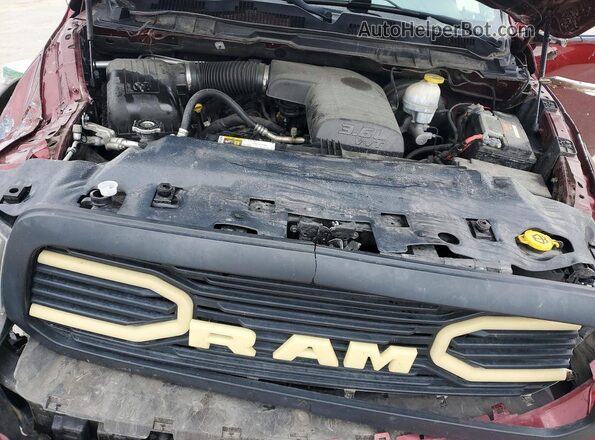 1C6RR6KGXJS304606 2018 RAM 1500 Burgundy Սալոնի հետևի տեսք