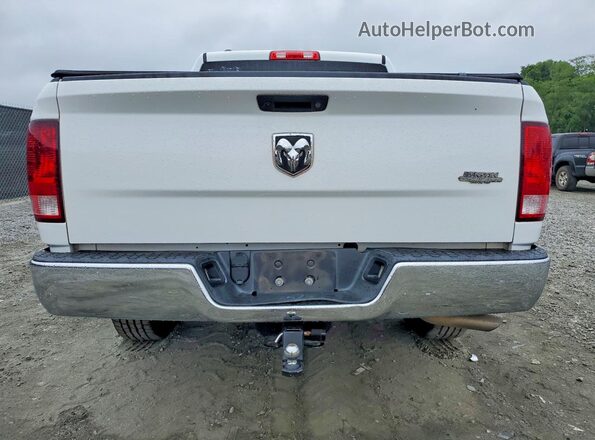 1C6RR6KTXJS315599 2018 RAM 1500 White Հետևի տեսք