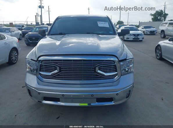 1C6RR6LG5HS514085 2017 RAM 1500 Silver Instrument cluster view