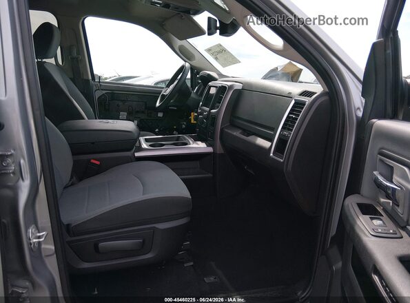 1C6RR6LG8PS574585 2023 RAM 1500 CLASSIC Gray Вид салону спереду
