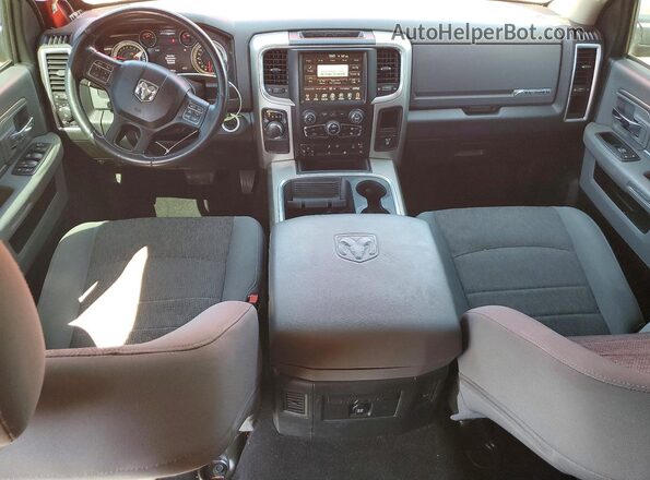 1C6RR6LT4HS582942 2017 RAM 1500 Red Widok deski rozdzielczej