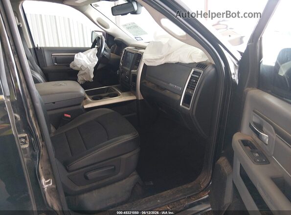 1C6RR6LT6HS744456 2017 RAM 1500 Черный Вид салона спереди