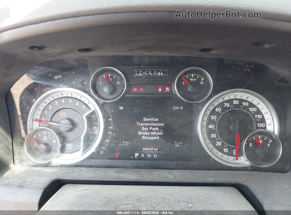 1C6RR6LT7HS533010 2017 RAM 1500 Maroon Հետևի նստատեղերի տեսք