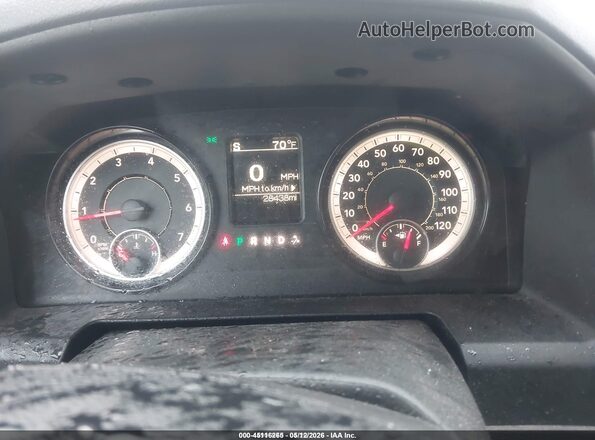 1C6RR7FG0JS297200 2018 RAM 1500 White 