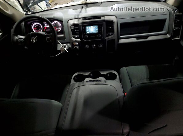 1C6RR7FG1JS348705 2018 RAM 1500 Black 