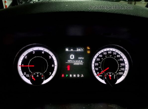 1C6RR7FG1JS348705 2018 RAM 1500 Black 